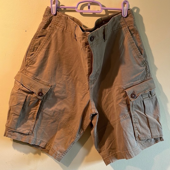 AEO Cargo Shorts - Picture 1 of 5